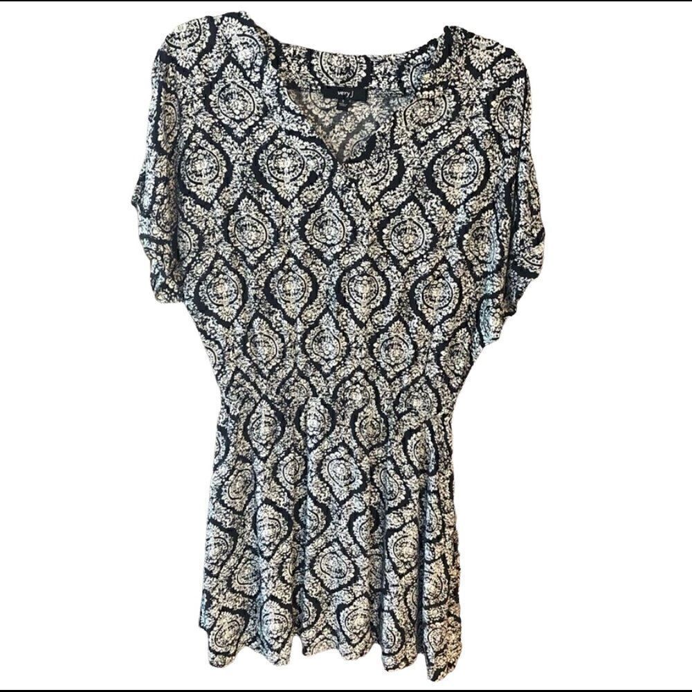Very J Sz S Black & White BOHO Slouchy Dolman Sleeves Mini Elastic Waist Dress